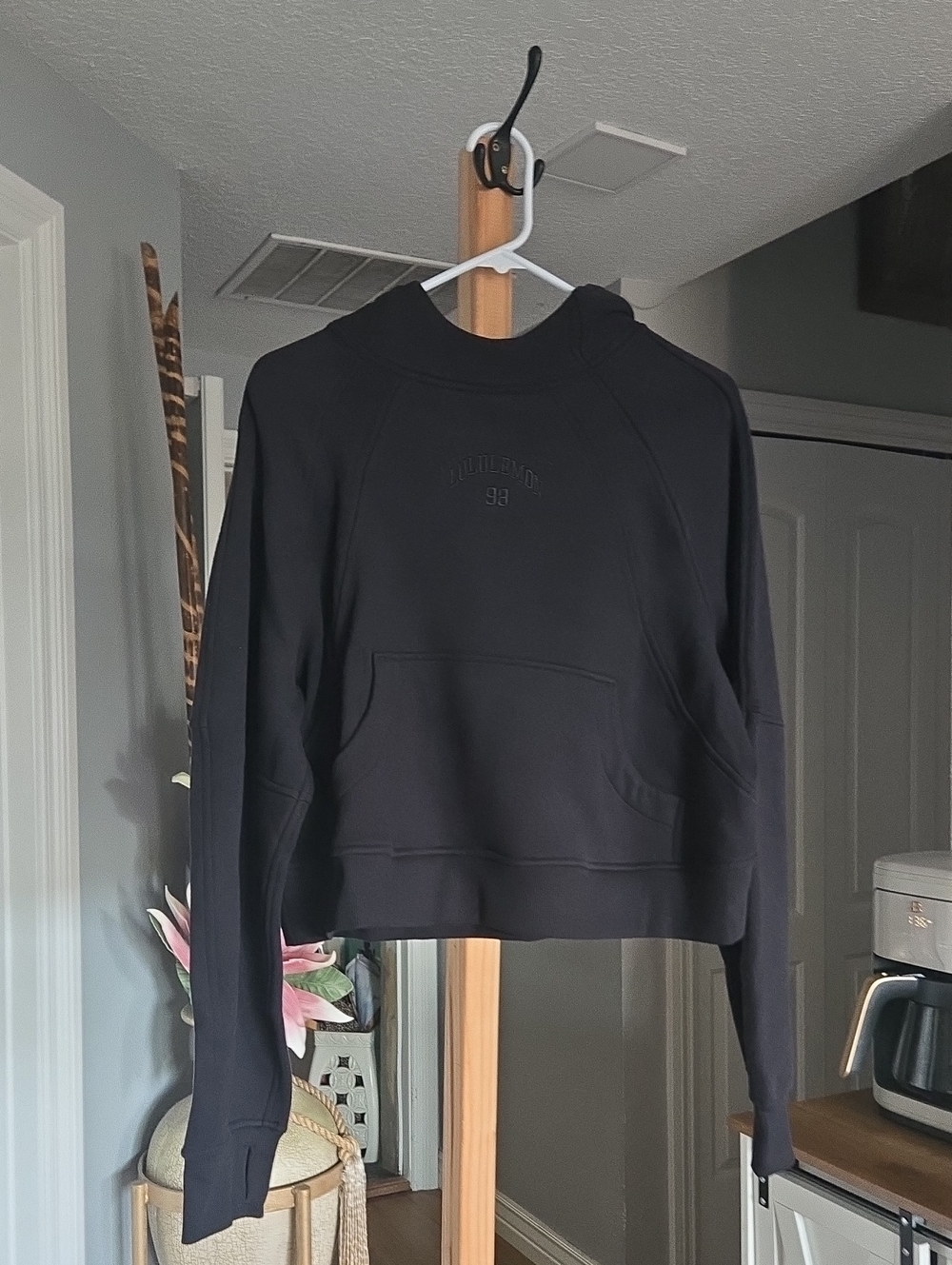 lululemon athletica Black Crewneck Pullover Scuba